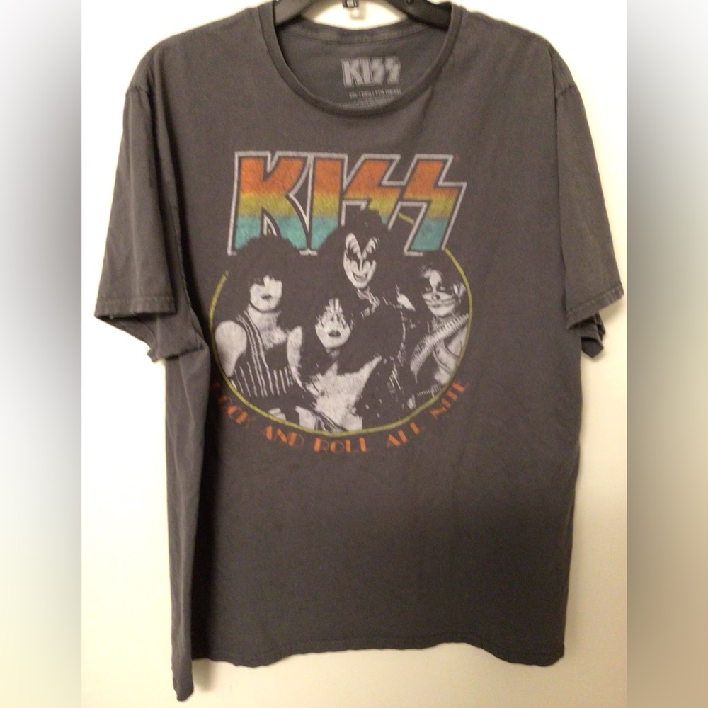 KISS Graphic T-Shirt in Gray Mens Size 2X